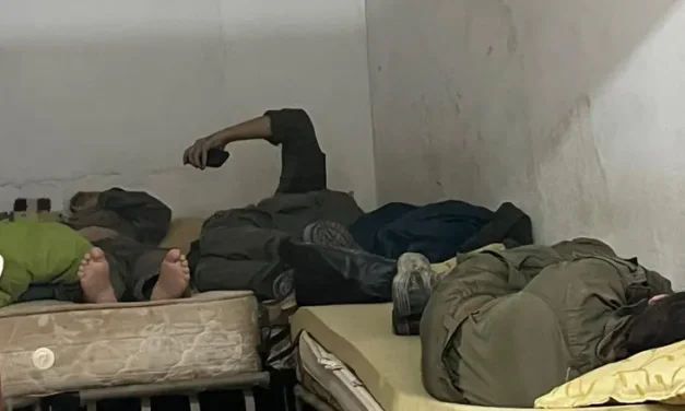 Image of mixed sleeping arrangements in Lebanon infuriates soldiers’ wives