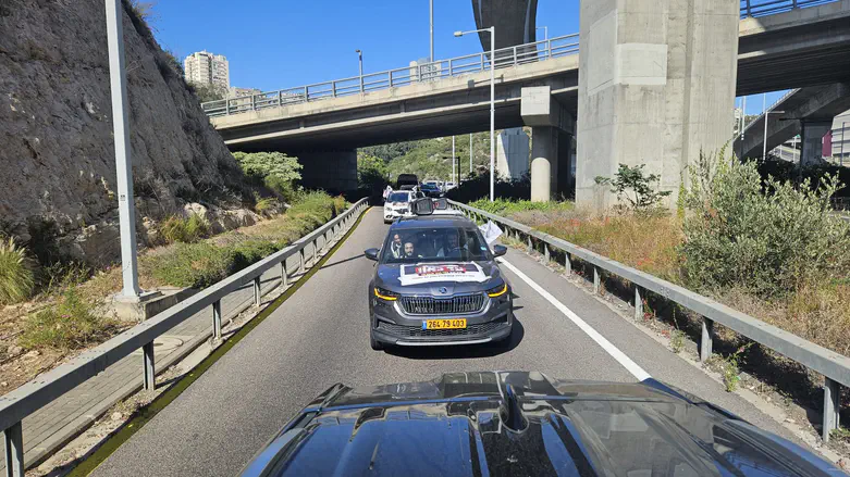 Without riots or roadblocks | Haredi protest convoy gets underway