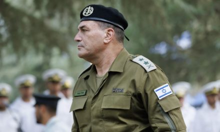 Several haredi rabbis protesting women in IDF tank units skip meeting with IDF chief Zamir