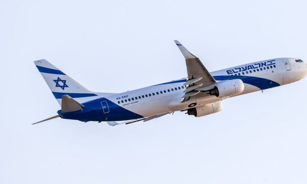 El Al suspends Tel Aviv-Moscow flights after long-range Ukraine strikes disrupt Russian oil sales