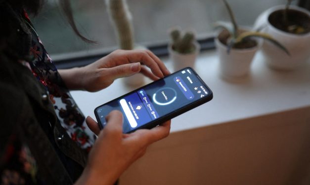 Post-war internet in Iran: More censorship and greater risks for users