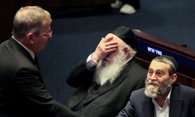 Knesset panel advances dissolution bill ahead of first reading, debates date election date
