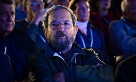 Ehud Barak criticizes Netanyahu’s Lebanon war policies, calls Bennett, Eisenkot ‘superior’ PMs