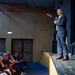 Bennett pitches educational reform ahead of election, standardized curriculum