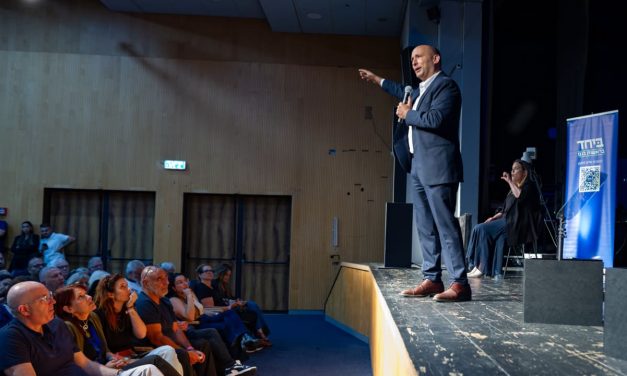 Bennett pitches educational reform ahead of election, standardized curriculum