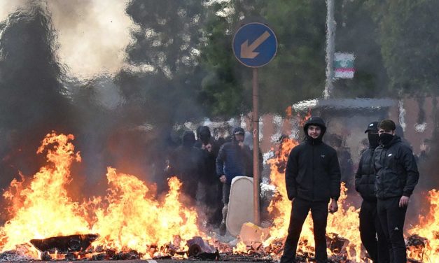 Anti-immigration riots erupt in Belfast after police arrest Sudanese stabbing suspect