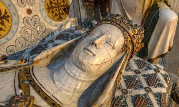 Remains of medieval European Queen Elisenda, 24 others unearthed in Barcelona