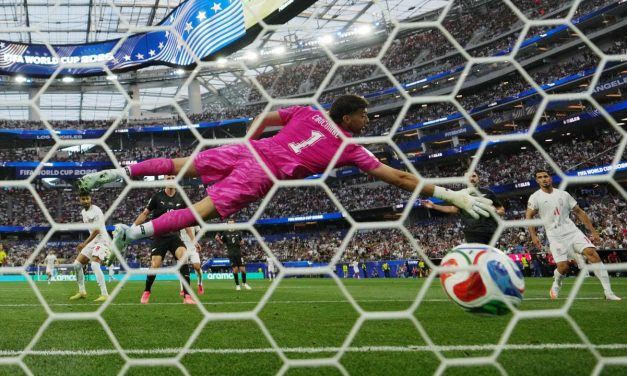 Iran secures a 2-2 draw against New Zealand amid protests at an intense World Cup encounter