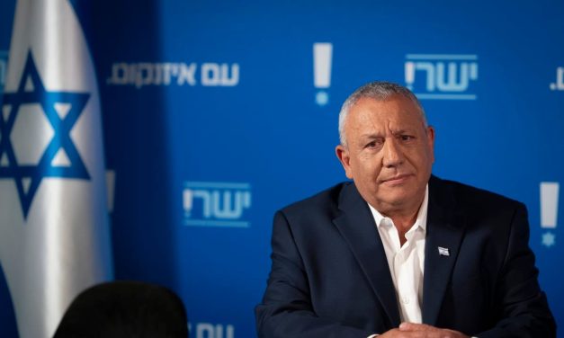Eisenkot makes gains, while Netanyahu, Bennett falter following US-Iran MoU, KAN poll finds