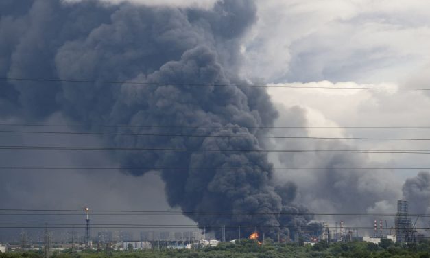 Ukraine launches largest attack on Russia since start of war, 500 flights from Moscow delayed