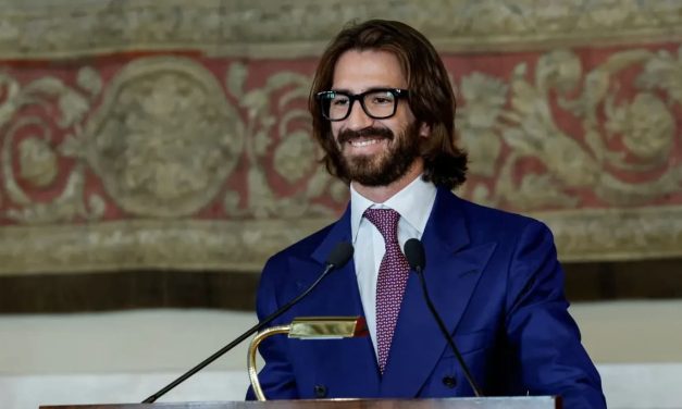 An $11.5 billion family drama: The Ray–Ban heir against his siblings
