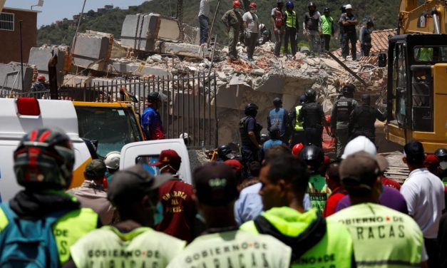 Aftershock rocks Caracas during fourth day of earthquake rescues