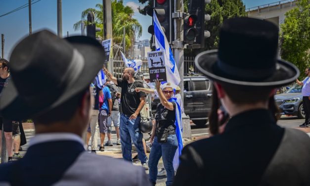 Ultra-Orthodox party paralyzes Knesset votes to force through military draft exemptions