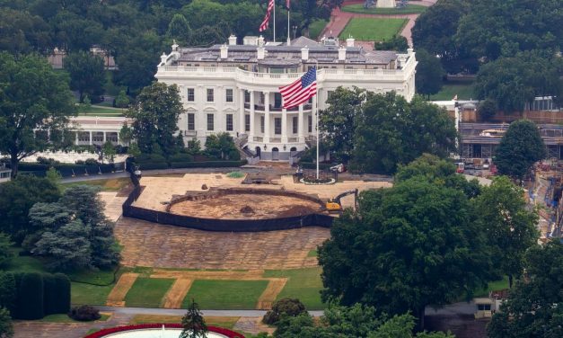 No-bid White House contract awarded for ballroom construction to tune of $500 b.