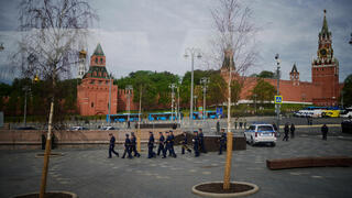Kremlin tightens web controls as Russians rely on VPNs and multiple phones