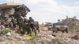 Officers say Gaza firing rules softened near ceasefire line; IDF denies policy change