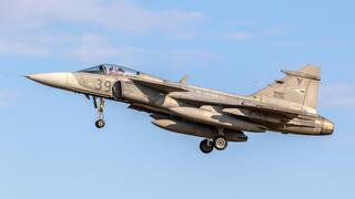 Hungarian fighter jets escort Israeli passenger plane after NATO alert