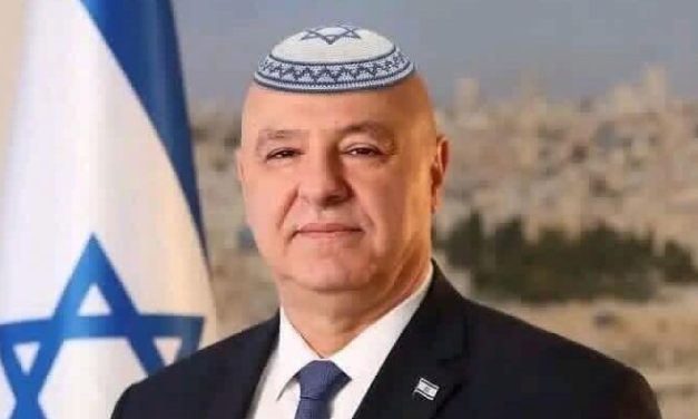 Shown in kippah, Hezbollah camp brands Aoun a traitor as Israel talks advance