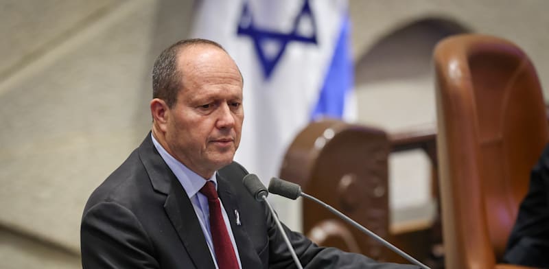 Barkat brothers put Meitav up for sale