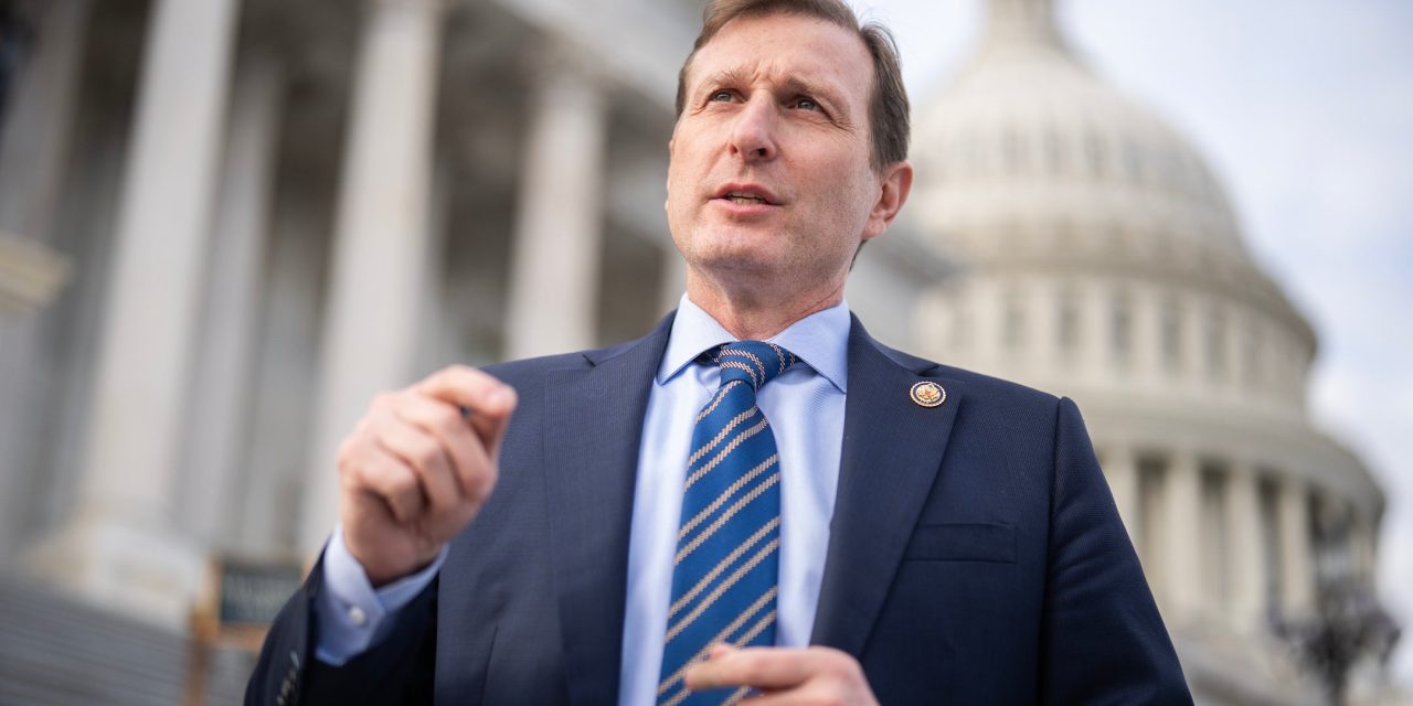 NY cafe deactivates account after backlash over treatment of Rep. Goldman