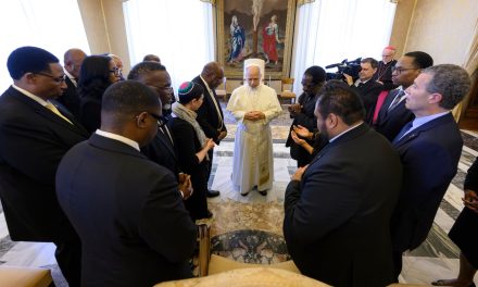 At the Vatican with Chicago’s mayor, a rabbi gave Pope Leo a White Sox kippah
