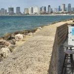 Weather forecast: mostly clear skies with extreme UV radiation exposure risk