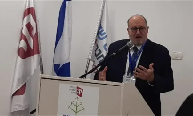 Haftarat Shabbat Nachamu: Comforting God