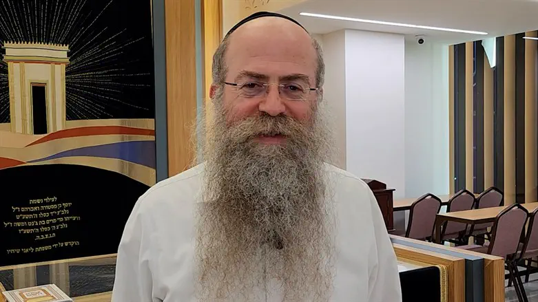 Chabad emissary welcomes secular visitors center in Thailand