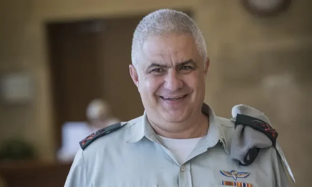 Ex-IDF spokesman calls for separate IDs for draft evaders