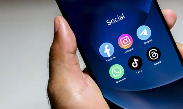 IDF orders shutdown of most military social media accounts
