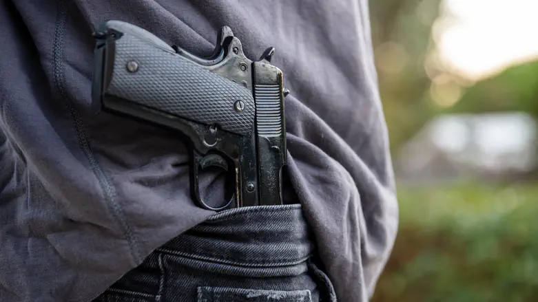 Reservists ordered not to carry private firearms during reserve duty