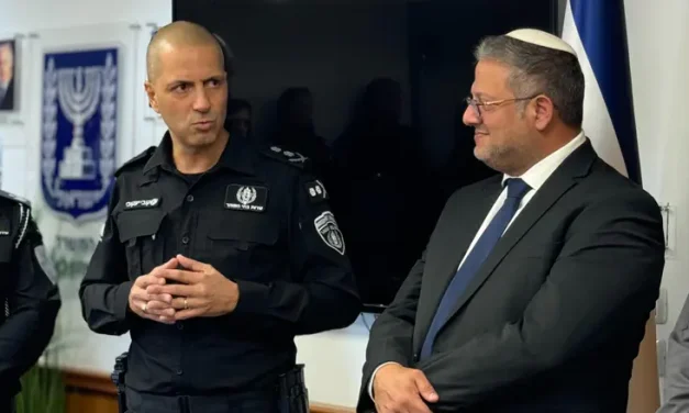 Ben Gvir visits Tal Yinon Derdik in prison