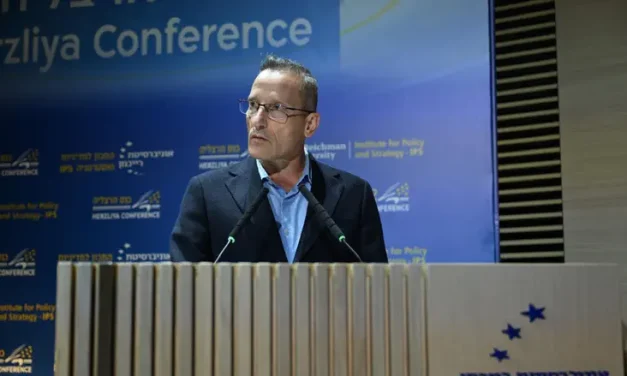 Defense Ministry chief warns: Iran threat demands new regional alliance