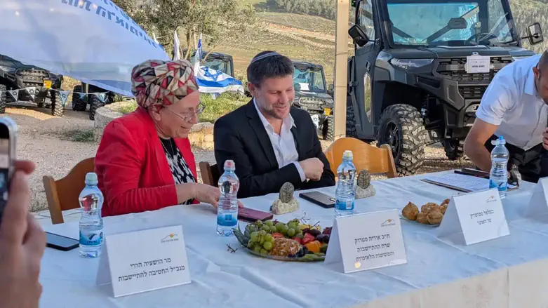 Major milestone for Otniel: 156 new housing units approved