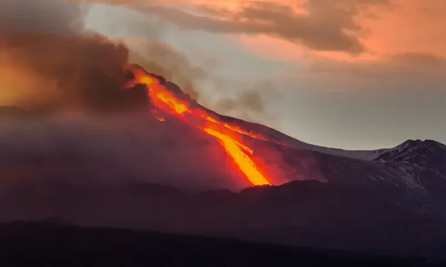 Italy: Mount Etna erupts again, disrupting flights