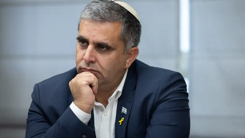 Minister Ofir Sofer retires from political life