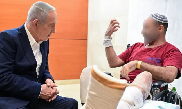 ‘Your spirit is tremendous’: Moving meeting between Netanyahu and wounded troops