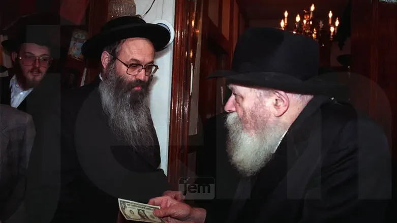 Chabad mourns: Rabbi Tuvia Blau, 90, passes away