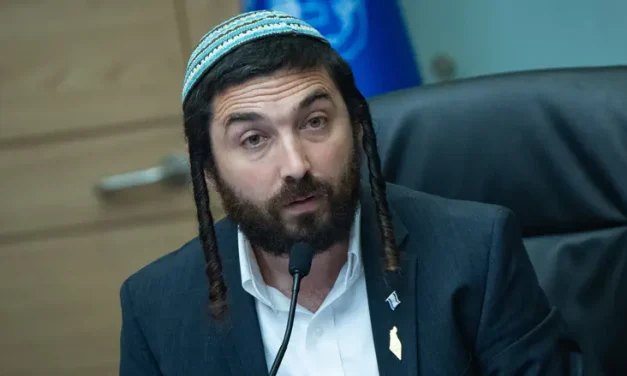 Education Committee chair condemns Arab city closing schools
