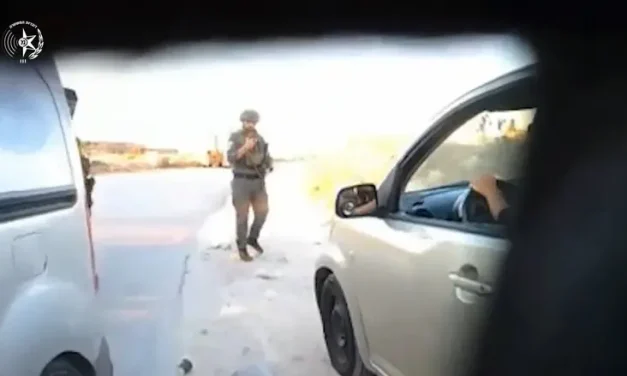 Watch: Border Police rescue Jewish man from Arab village