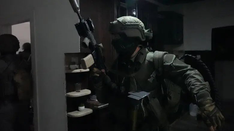 Bedouin agent brings down weapons smuggling network in massive operation