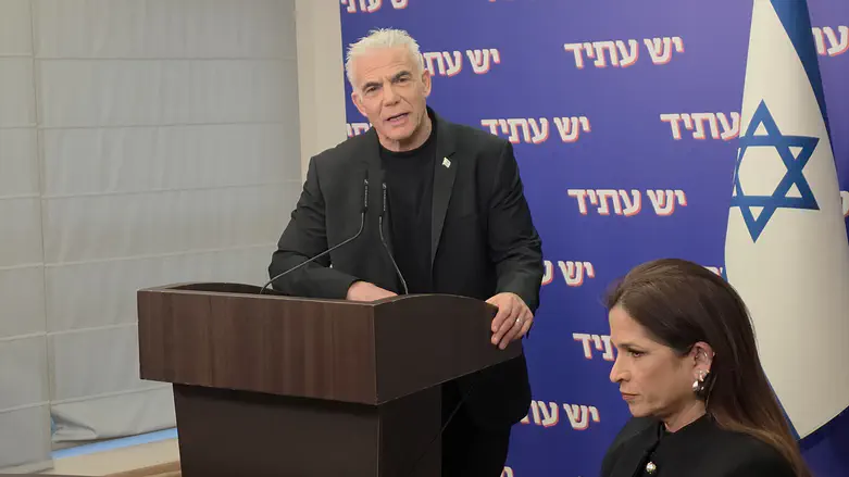 Does Lapid trust the Shin Bet chief? He won’t say