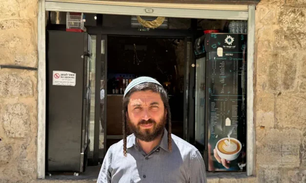 Tzvi Succot calls to close café accused of spreading incitement