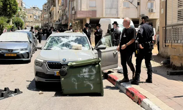 Eggs thrown at tax inspectors during Bnei Brak Riot