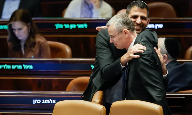 Knesset gives final approval to Communications Reform Law