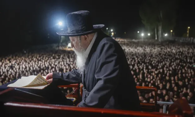 Gerrer hasidim protest outside AG’s home