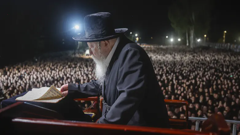 Gerrer hasidim protest outside AG’s home