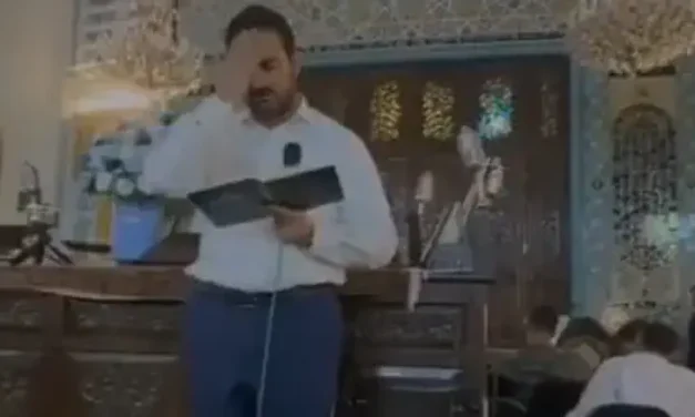 Watch: Tisha B’Av at the largest synagogue in Iran