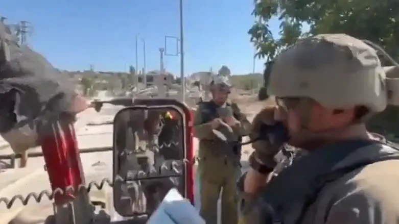 Watch: How IDF soldiers celebrate a new daughter