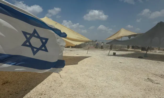 Benayahu Melet, who died saving hikers, to be buried beside terror victim Raziel Shevach